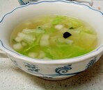 レタスとズッキーニの粒々中華スープ
